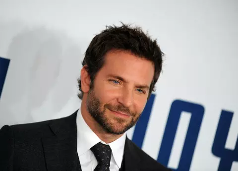 Bradley Cooper are o nouă iubită! Actrița cubaneză e viitoarea Bond girl