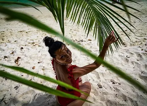 Corina Caragea a încins atmosfera pe plaja din Thailanda. Cât de bine arată la 37 de ani