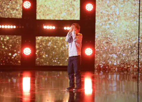 Cine este Theodor Marcu, al treilea Golden Buzz de la Românii au talent, sezonul 10. Are 6 ani și este considerat  „geniul tuturor lucrurilor”