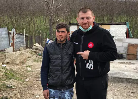 Cătălin Moroșanu se oferă să îl ajute pe tânărul din Iași, care a venit călare la maternitate: "O poveste care trebuie să ne fie exemplu în aceste zile. Nu banii sunt totul în viață"