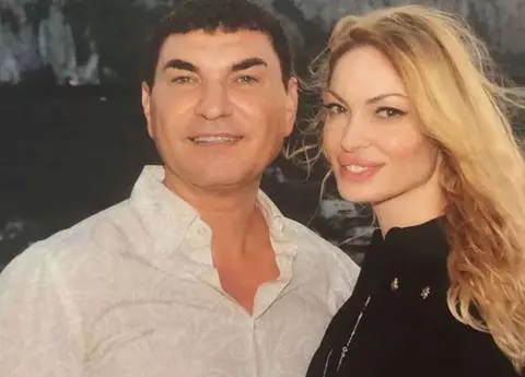 Sărbătoare mare pentru Valentina Pelinel și Cristi Borcea! Cum arată fetițele lor gemene la un an. Una are ochii albaștri, cealaltă căprui!