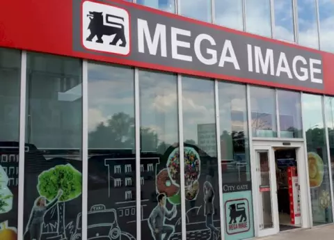 Mega Image se alătură inițiativelor de voluntariat din întreaga țară, în urma extinderii măsurilor de prevenție COVID-19. Livrare la domiciuliu pentru vârstnici  și persoanele cu dizabilități.