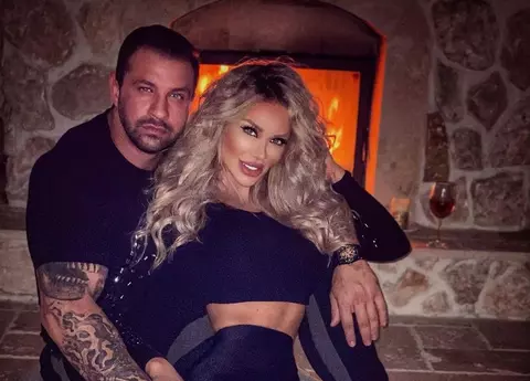 Bianca Drăgușanu stă în izolare cu Alex Bodi, la vila din București a fostului soț. Cum arată casa în care cei doi își trăiesc povestea de dragoste