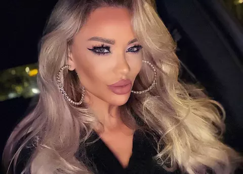 Bianca Drăgușanu nu voia să audă de implant fesier, dar a făcut-o și pe asta. Cum arată după noua operație estetică