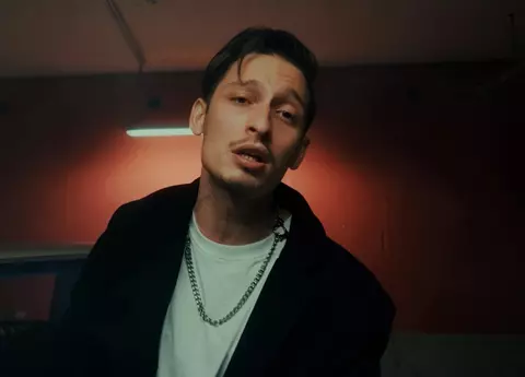 Cezar Guna a cântat pe stradă și a ridicat publicul în picioare la X Factor. Cum s-a schimbat viața lui de atunci: ”Aș avea curaj să mă urc pe orice scenă”