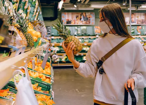 Cum să faci cumpărături în siguranță în contextul coronavirusului. 8 sfaturi prețioase de la ANPC, de care fiecare persoană ar trebui să țină cont: "Este de evitat..."