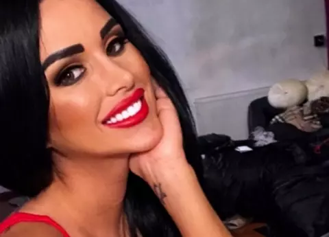 Cine este bărbatul care a plătit 80.000 de euro pentru o noapte cu Daniela Crudu