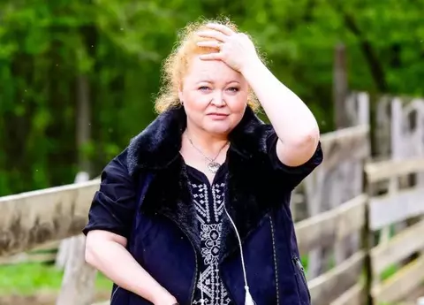 Narcisa Suciu, îngrijorată pentru fiica sa, care merge la muncă în Finlanda în plină pandemie de coronavirus: ”Lucrează într-un centru comercial, au avut în jur de 200 de clienți”