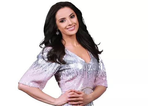Ramona Păun, prezentatoarea știrilor din sport de la Pro TV, se pregătește de nuntă: "Logodnicul meu este principala sursă de fericire. Abia așteptăm să devenim părinți" / INTERVIU
