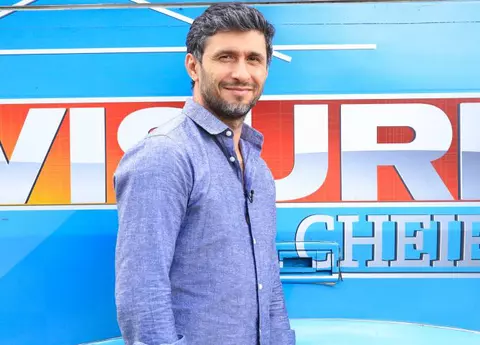 În timp ce țara se teme de coronavirus, Dragoș Bucur s-a izolat din cauza din cauza altei boli contagioase. A făcut varicelă la 42 de ani