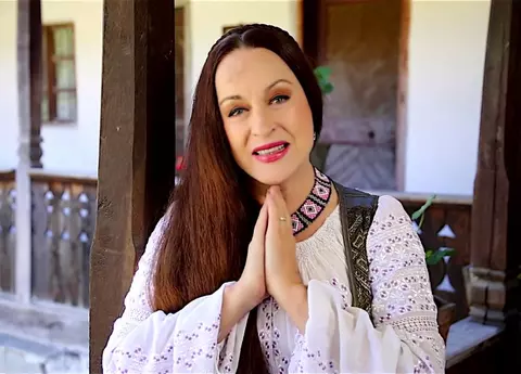Maria Dragomiroiu se alătură vedetelor care susțin lupta împotriva COVID-19. Cântăreața a donat 10.000 de lei pentru medicii din România