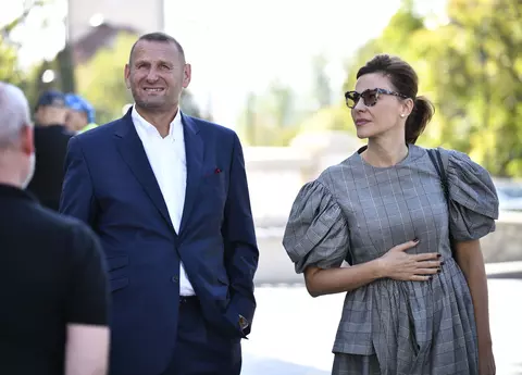 Adina Alberts și Viorel Cataramă locuiesc într-o vilă super luxoasă. Primele imagini din căminul lor conjugal: interiorul casei arată ca un muzeu / EXCLUSIV