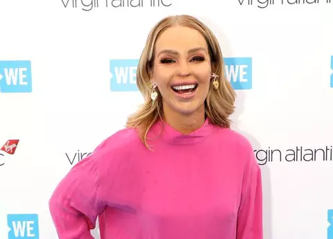 Cum arată acum Katie Piper, modelul atacat cu acid sulfuric de fostul iubit, în urmă cu 12 ani. A făcut peste 80 de operații estetice pentru a-și reconstrui chipul