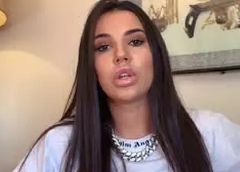 Cum arăta Andra Voloș, de la Puterea Dragostei, înainte de operațiile estetice. Bisturiul a transformat-o radical!