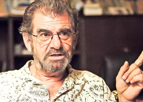 După ce s-a spus că ar fi murit, Florin Zamfirescu recunoaște că se confruntă cu mari probleme de sănătate! "Am diabet, tensiune oscilantă și o fisură de aortă"