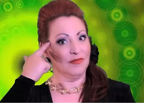 Drama solistei Jeni Nicolau. Se luptă de 20 de ani cu o boală cumplită care nu se vindecă niciodată: "E localizată pe scalp"