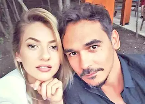 Dani Oțil i-a dat o replică usturătoare lui Răzvan, după despărțirea de Lidia Buble. Ce i-a spus prezentatorul colegului său, în direct: "Ești în criză de când..."