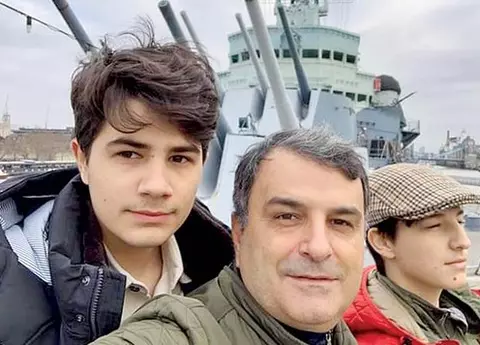 Fiul lui Lucian Mândruță, suspect de COVID-19: ”Dureri de cap. Grețuri, tot tacâmul. Și cam jumătate din simptomele de coronavirus”