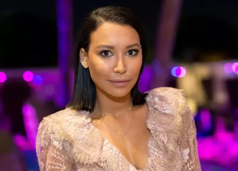 Actrița Naya Rivera, din serialul "Glee", disparută în timpul unei plimbări pe un lac din California. Fiul ei a fost găsit singur în barcă