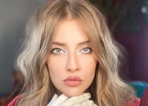 Scandal de proporții între Iulia Albu și Lino Golden. Vedeta îl acuză pe cântăreț de rasism, iar el a răspuns imediat: „Înțeleg că ești bătrână, dar...”