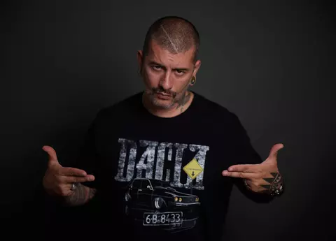 Vali Bărbulescu revine la Ferma. Va prezenta show-ul online