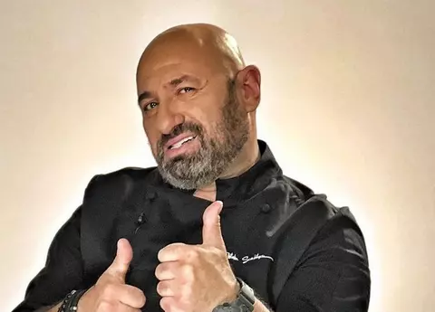 Cătălin Scărlătescu a ajuns de la cuțite, la bisturiu. Ce intervenție estetică și-a făcut juratul de la Chefi la Cuțite și cum arată acum