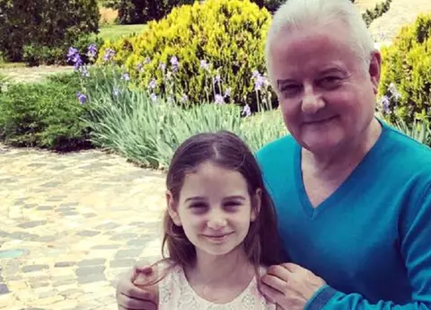 Vila lui Irinel Columbeanu, de la Izvorani, a fost scoasă la vânzare pe o sumă fabuloasă. Cât costă dacă vrei să stai aici, cu chirie