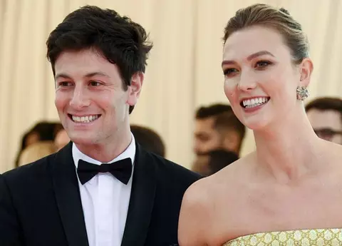Karlie Kloss este însărcinată cu primul copil