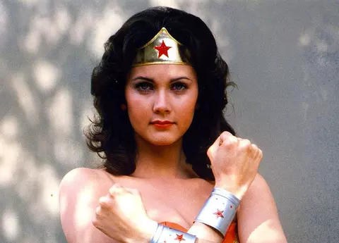 O mai ții minte pe Femeia Fantastică? Cât de bine arată Lynda Carter la 69 de ani!