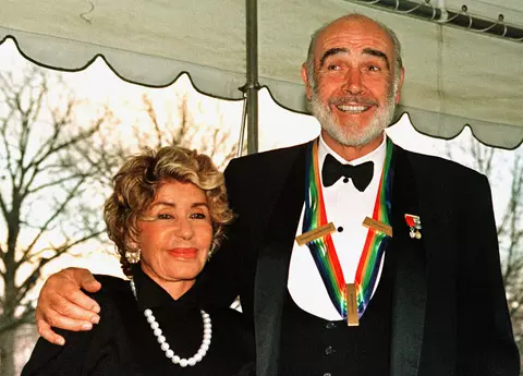 Soția lui Sean Connery vinde vila în care s-a filmat James Bond, la o săptămână după ce actorul a încetat din viață! Ce avere fabuloasă avea