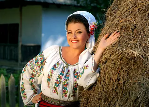 Steliana Sima are COVID-19! Primele declarații ale cântăreței de muzică populară: "Nu mă simt deloc bine"