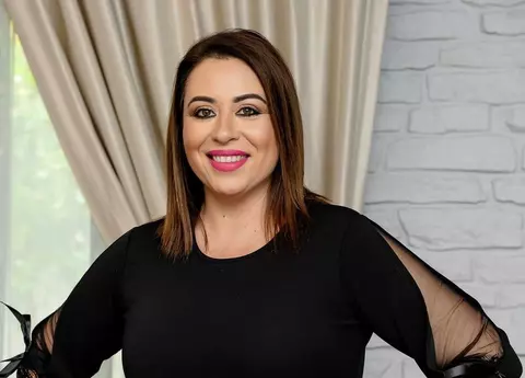 Oana Roman a renunțat la verighetă! După despărțirea de Marius Elisei, vedeta va pleca din România