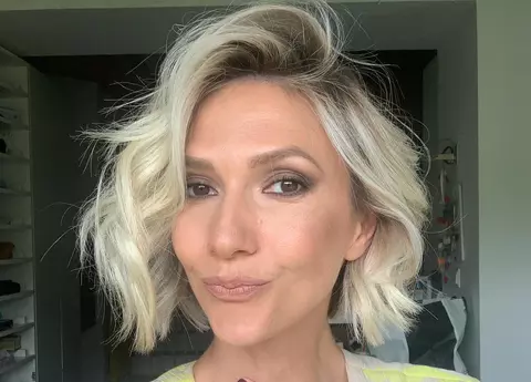 Cum arată Adela Popescu, însărcinată în patru luni, în costum de baie