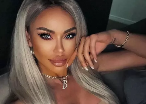 Bianca Drăgușanu, filmată în timp ce era leșinată, pe podea: „Normal că am luat pastile, că nu știam ce să fac”