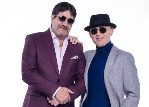 Scandal la început de an! Câți bani au luat Mugur Mihăescu și Radu Pietreanu de la Vacanța Mare pentru programul de Revelion de la TVR