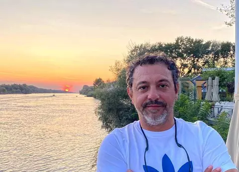 Sorin Bontea împlinește azi 51 de ani. Cum a fost sărbătorit juratul Chefi la Cuțite de colegii lui, Florin Dumitrescu și Cătălin Scărlătescu