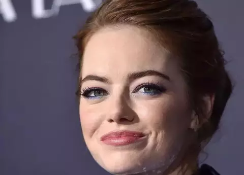 Emma Stone a născut în secret! Actrița și Dave McCary au devenit părinți acum două săptămâni