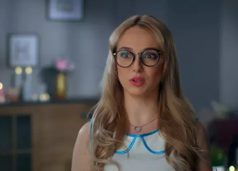 Cine este Malinka Zina de la Burlacul. Se bate pentru Andi cu sora ei