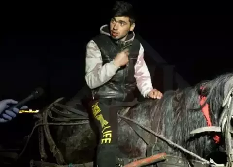 Tatăl călăreț a dezvăluit de ce a vândut casa primită din donații. "Am dat-o cu aceeaşi sumă cu care am luat-o"