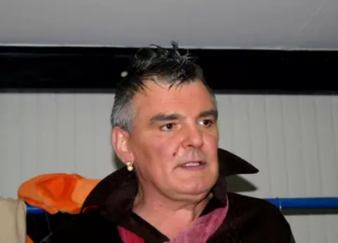 Florin Constantin de la Divertis s-a mutat în casă nouă, la 5 ani după ce i-a explodat apartamentul. "Totul se ruinase într-o secundă"