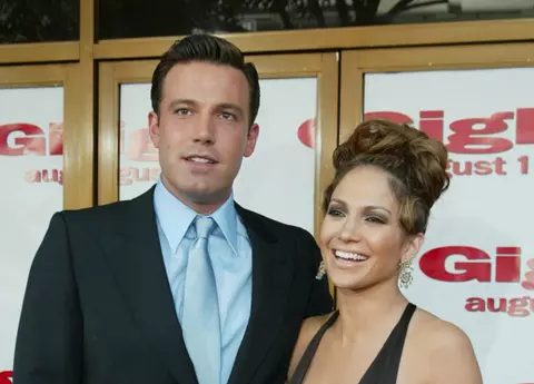 Bat clopote de nuntă! Ben Affleck caută inel de logodnă pentru Jennifer Lopez