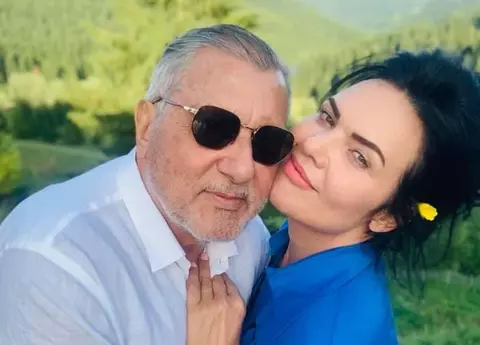 Ce promisiuni i-a făcut Ilie Năstase soției sale la Mormântul Sfânt al lui Arsenie Boca: „Până acum a fost cuminte”