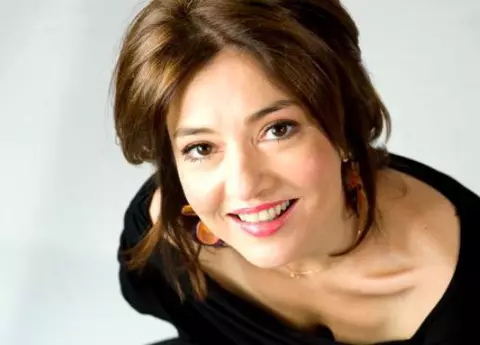 Oana Sârbu, pe scenă alături de tatăl ei de 86 de ani. Au trecut printr-un an de doliu dureros