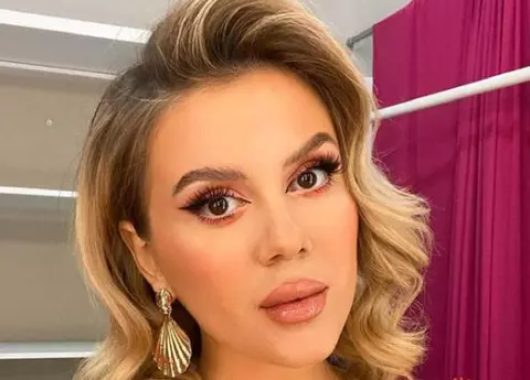 Emily Burghelea a ajuns de urgență la spital, pe perfuzii: „Am cedat”