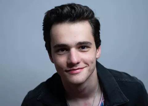 Ștefan Iancu, din VLAD, dezvăluiri despre întâlnirea cu Steven Seagal: "Pentru că mi-era frig, m-a luat sub haina lui"