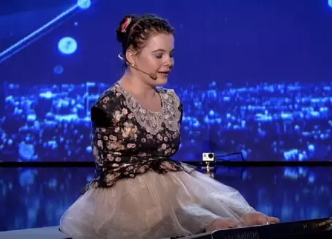 Ce a făcut Lorelai Moșneguțu, câștigătoarea „Românii au talent", cu marele premiu. Tânăra are acum 19 ani