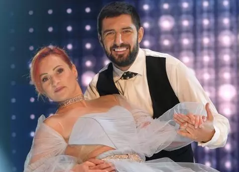 Cine este Codruța Moiseanu de la Dancing on Ice. Concurează pentru un tânăr de 15 ani