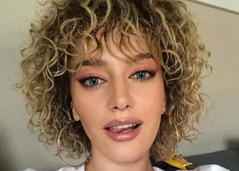 Cine este Alexia Țalavutis. E căsătorită cu un regizor și vrea să devină mamă