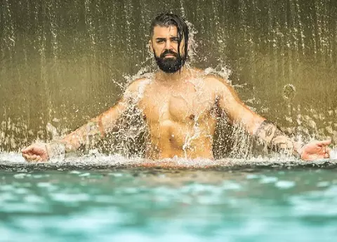 Cine este Ali Habron, ispita de la Insula Iubirii. Este de meserie stomatolog