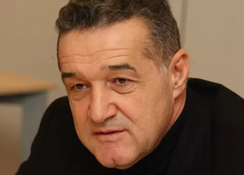 Cum s-a afișat Gigi Becali în aeroport, înainte de a pleca la Muntele Athos: „Oamenii treceau pe lângă el și nu îl recunoșteau”